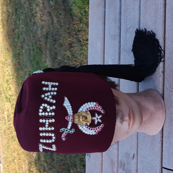 Vtg Zuhrah Shriner Jewelled Ceremonial Hat Genuine Leather Fez Size 7 1/8 - Picture 1 of 11